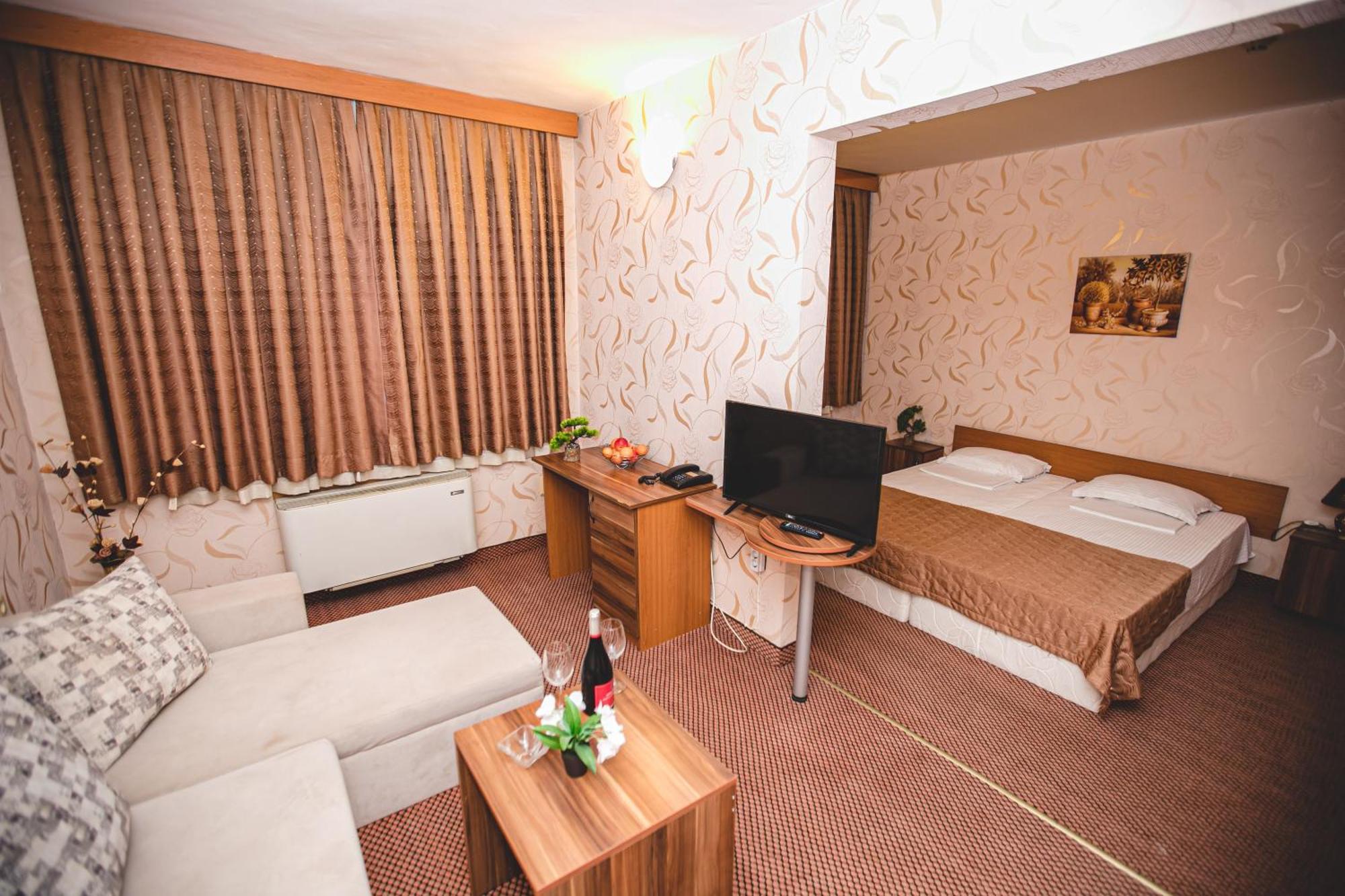 Rodopi Hotel ฮาสโกโว ภายนอก รูปภาพ