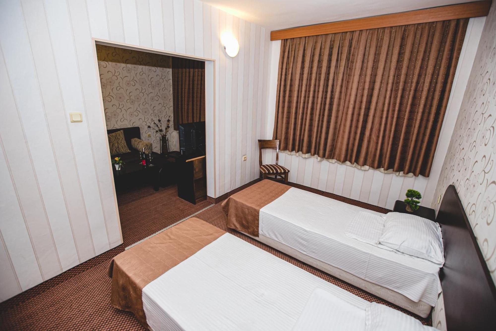 Rodopi Hotel ฮาสโกโว ภายนอก รูปภาพ