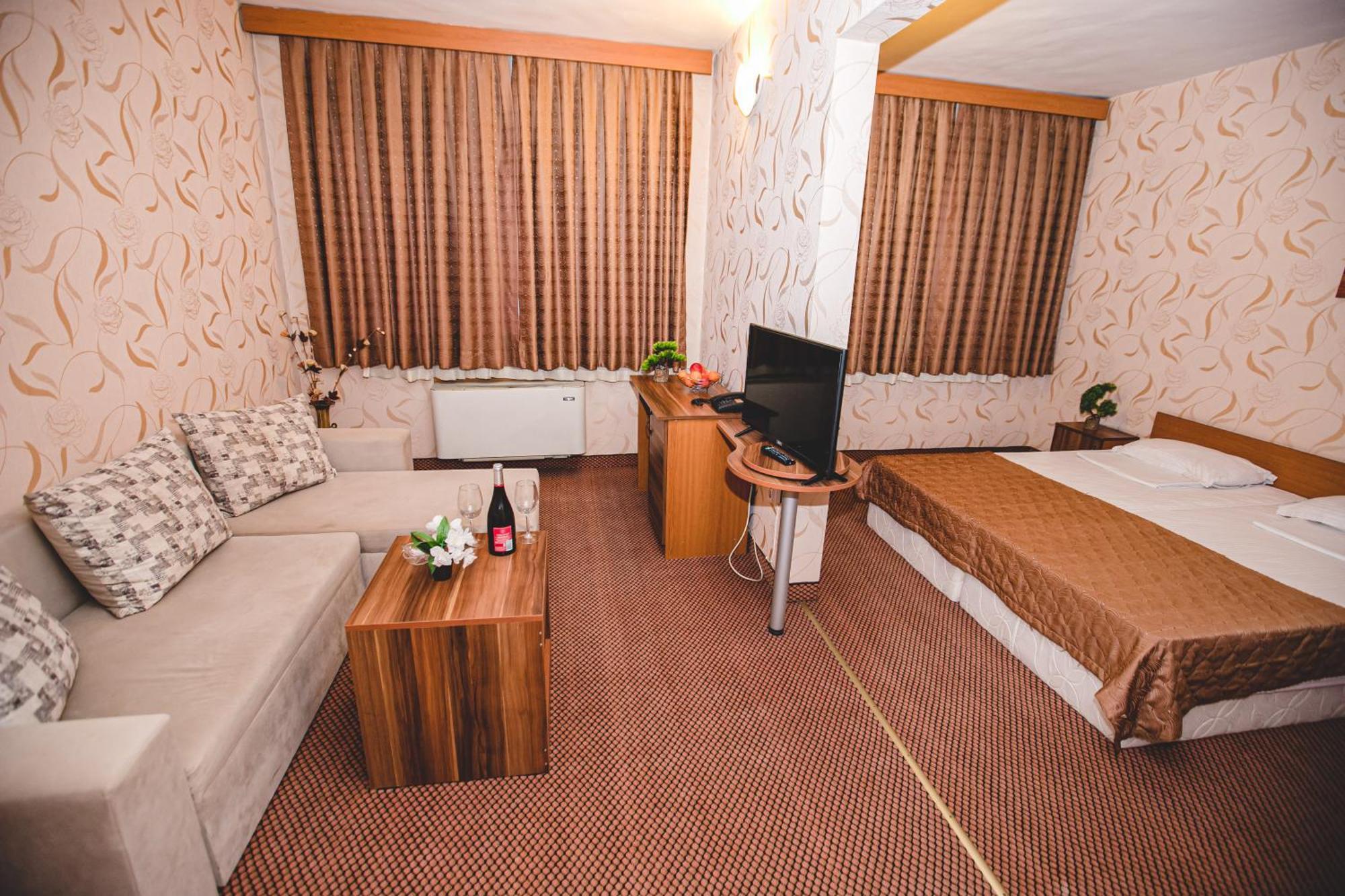 Rodopi Hotel ฮาสโกโว ภายนอก รูปภาพ