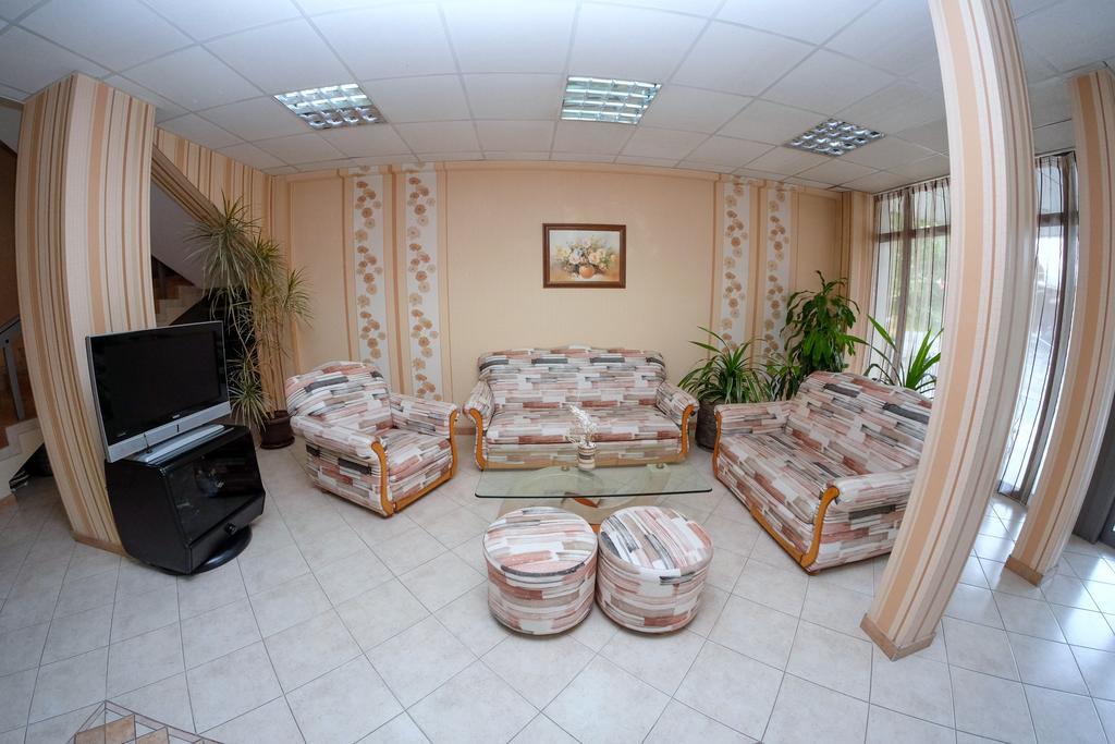 Rodopi Hotel ฮาสโกโว ภายนอก รูปภาพ