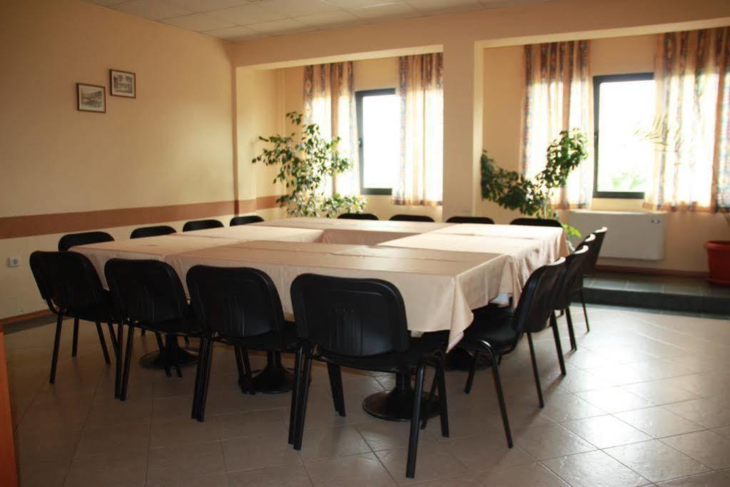 Rodopi Hotel ฮาสโกโว ภายนอก รูปภาพ