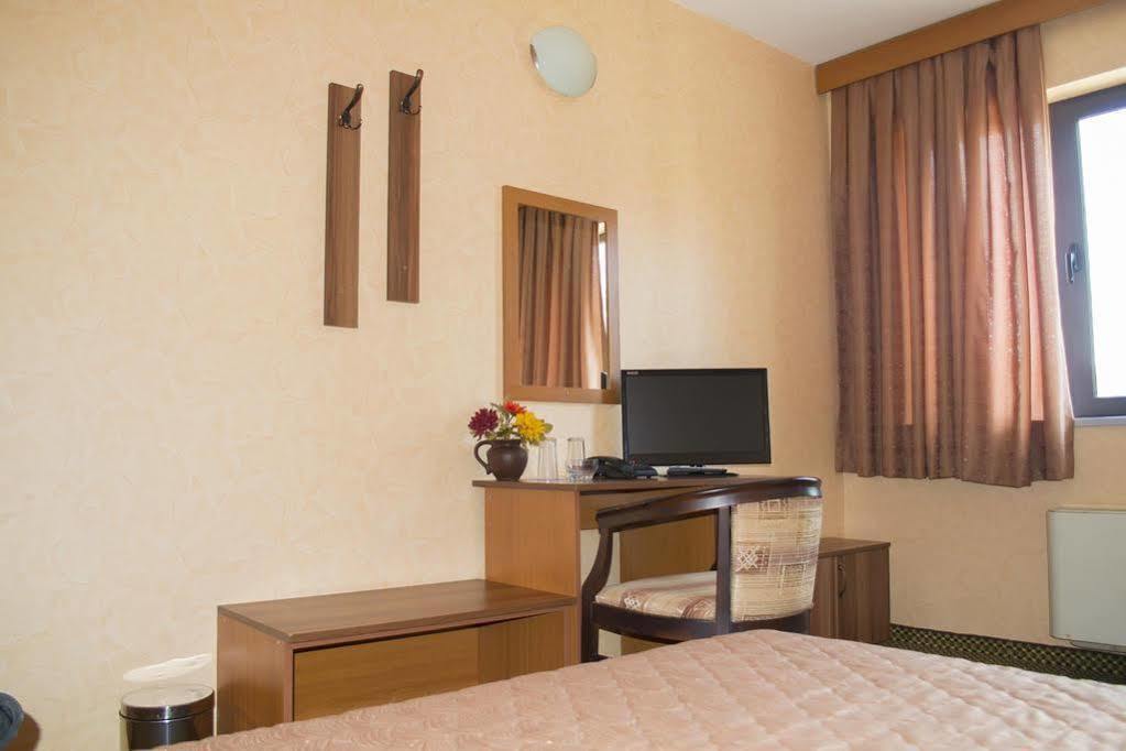 Rodopi Hotel ฮาสโกโว ภายนอก รูปภาพ